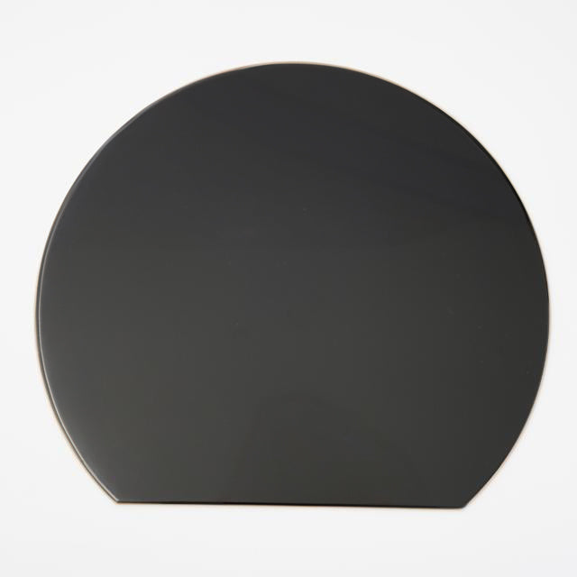 YUWEN ORIGINAL ECHIZEN LACQUER HALF-MOON TRAY WITH BLACK-GOLD RIM