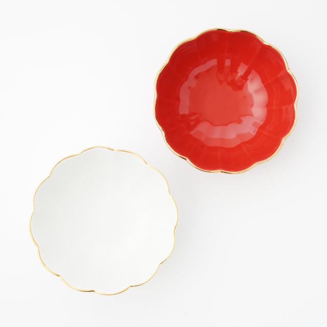 YUWEN ORIGINAL WHITE LOTUS-SHAPED SMALL BOWL / NABE SERVING BOWL WITH GOLD RIM