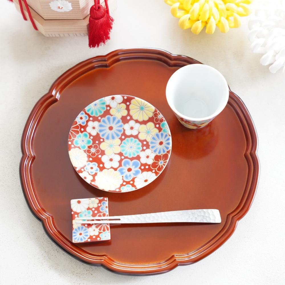 SEIKO KILN KUTANI-STYLE WAKASA-LACQUER CHOPSTICKS WITH PLUM & CHRYSANTHEMUM