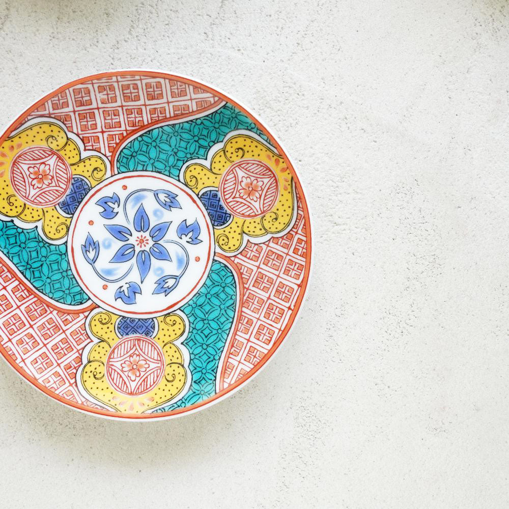 KUTANI WARE SMALL PLATE WITH RED OVERGLAZE