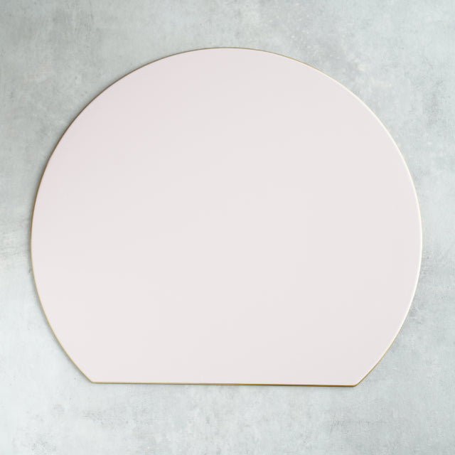 YUWEN ORIGINAL ECHIZEN LACQUER HALF-MOON TRAY PINK MAT WITH GOLD RIM