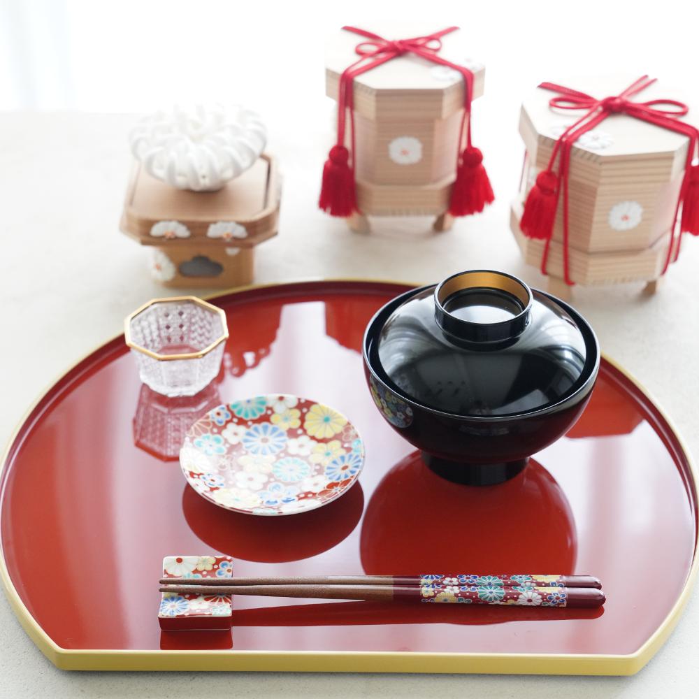 GOTEN SOUP BOWL BLACK WITH RED INTERIOR & FULL CHRYSANTHEMUM DESIGN