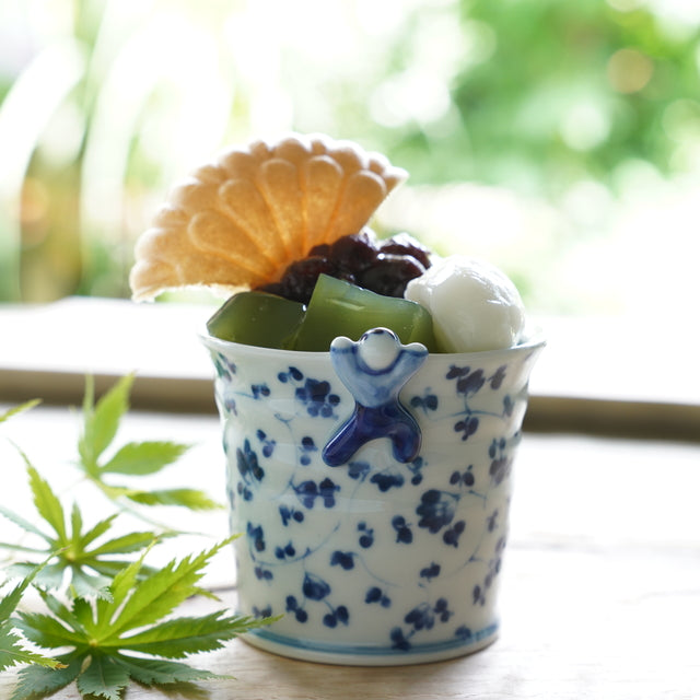 HASAMI WARE "IKKANNJIN" TEACUP / SOBA CUP WITH INDIGO ARABESQUE