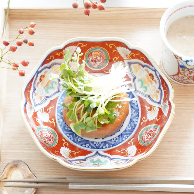 HASAMI WARE RED OVERGLAZE FLORAL SMALL BOWL (5 SUN / APPROX. 15CM)