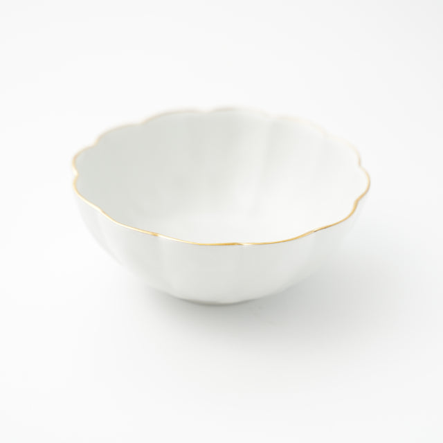 YUWEN ORIGINAL WHITE LOTUS-SHAPED SMALL BOWL / NABE SERVING BOWL WITH GOLD RIM