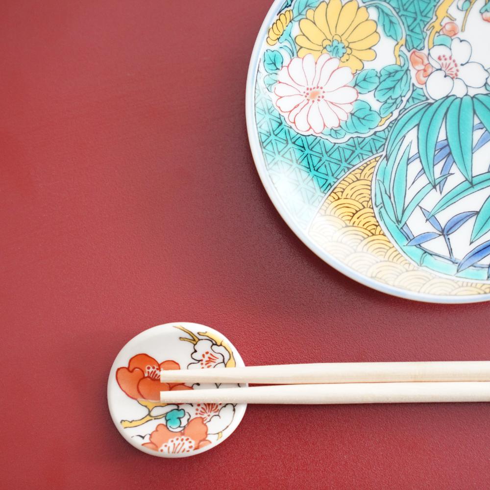 KUTANI WARE CURVED CHOPSTICK REST REIWA HANAMARU PLUM