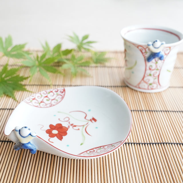 HASAMI WARE "IKKANNJIN" SMALL PLATE WITH SPIRAL WANRI PATTERN
