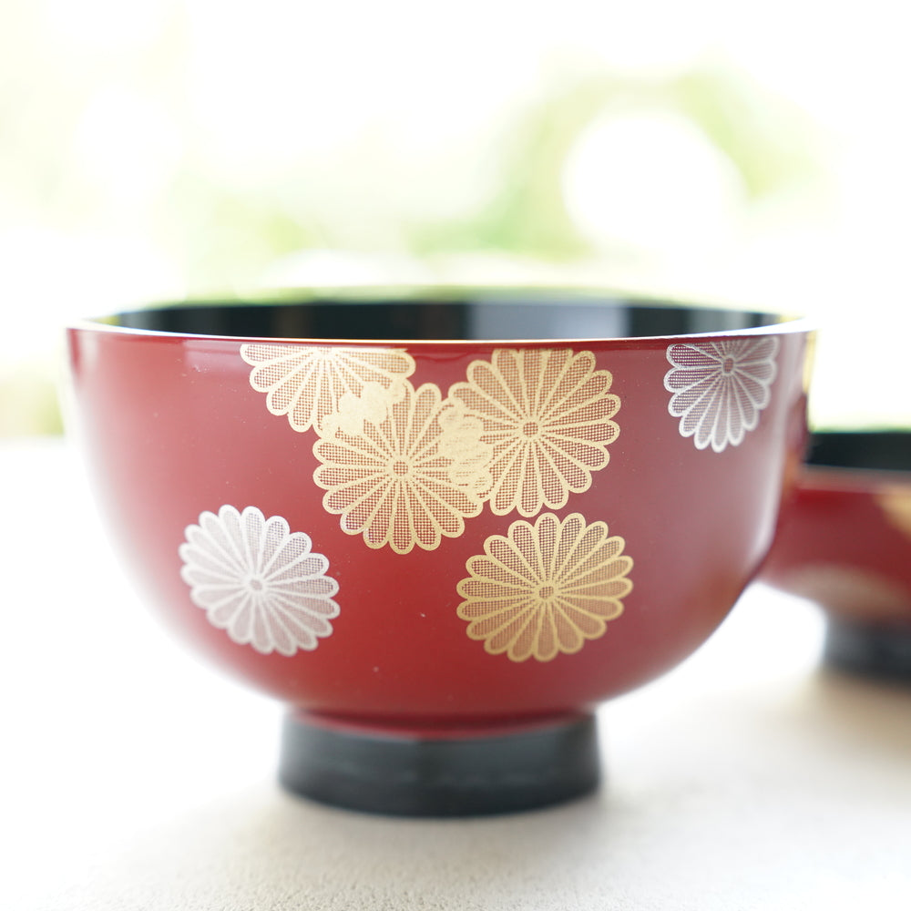 RED CHRYSANTHEMUM FILLED DESIGN WITH BLACK INTERIOR PLATE