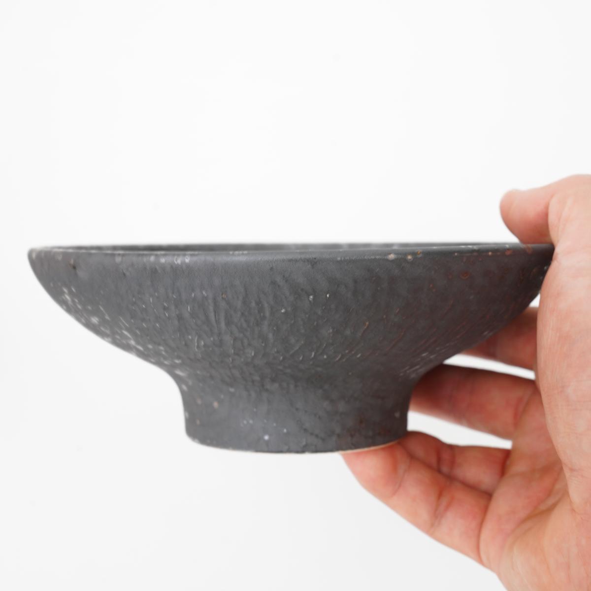 Footed bowl 16cm
