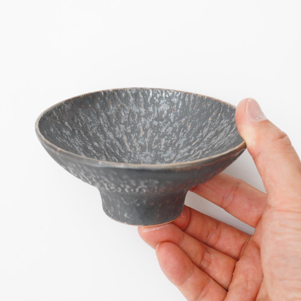 Footed bowl 12cm