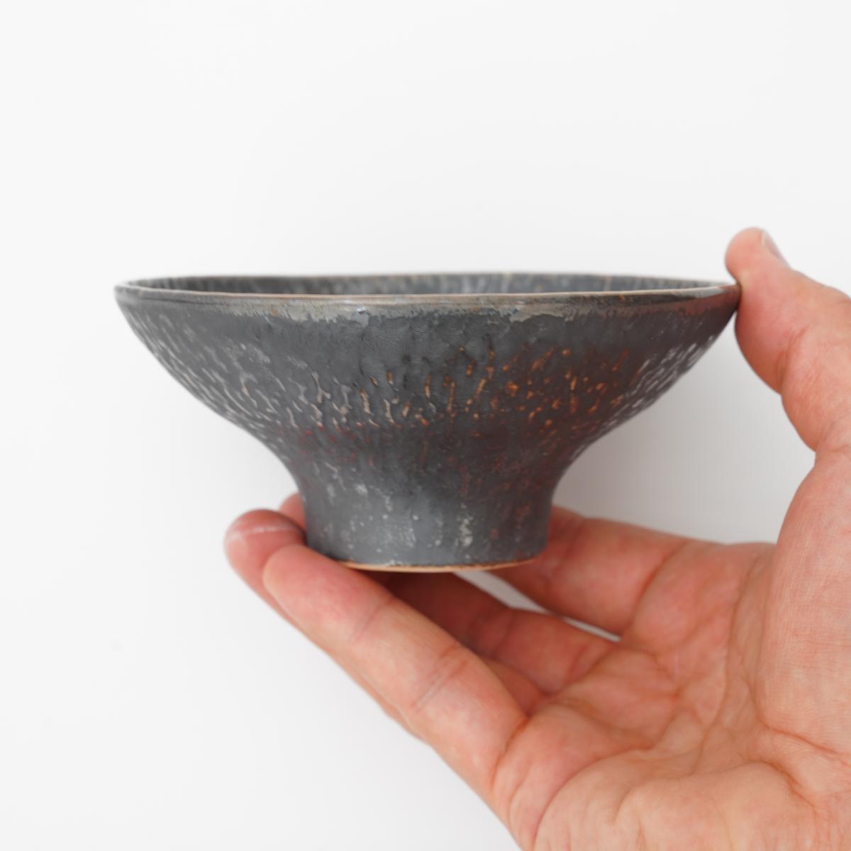 Footed bowl 12cm