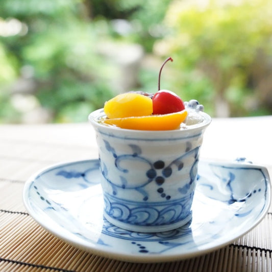 HASAMI WARE "IKKANNJIN" TEACUP / SOBA CUP WITH NUT-ARABESQUE DESIGN
