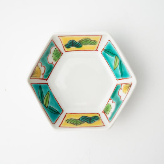 KUTANI WARE MAYUISHI KILN HEXAGONAL SMALL DISH WITH PINE-BAMBOO-PLUM