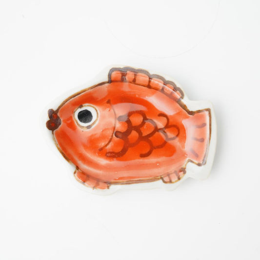 KUTANI WARE SOHATO KILN GOOD FORTUNE SMALL PLATE WITH RED SEA BREAM