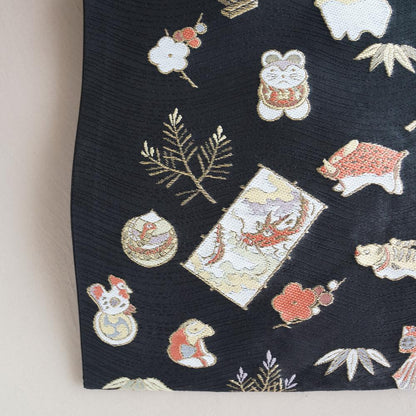 NISHIJIN TABLE RUNNER – TWELVE ZODIAC ANIMALS ON BLACK (KYOTO)