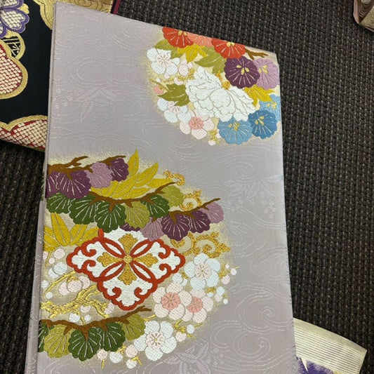 YUWEN ORIGINAL NISHIJIN ORI TABLE RUNNER WITH PINE-BAMBOO-PLUM FLORAL CIRCLE