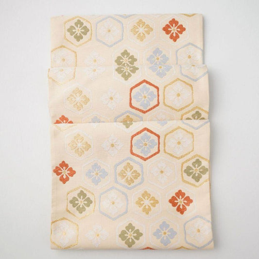 Nishijin table runner, tortoiseshell and flower diamond on gold, Kyoto