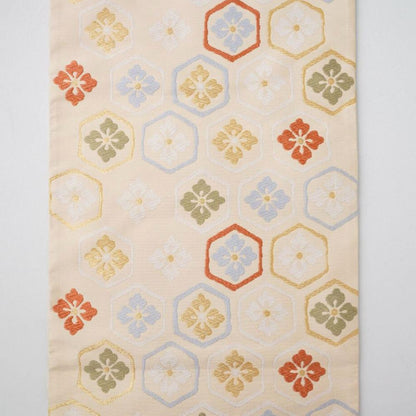 NISHIJIN TABLE RUNNER – TORTOISESHELL & FLOWER DIAMOND ON IVORY (KYOTO)