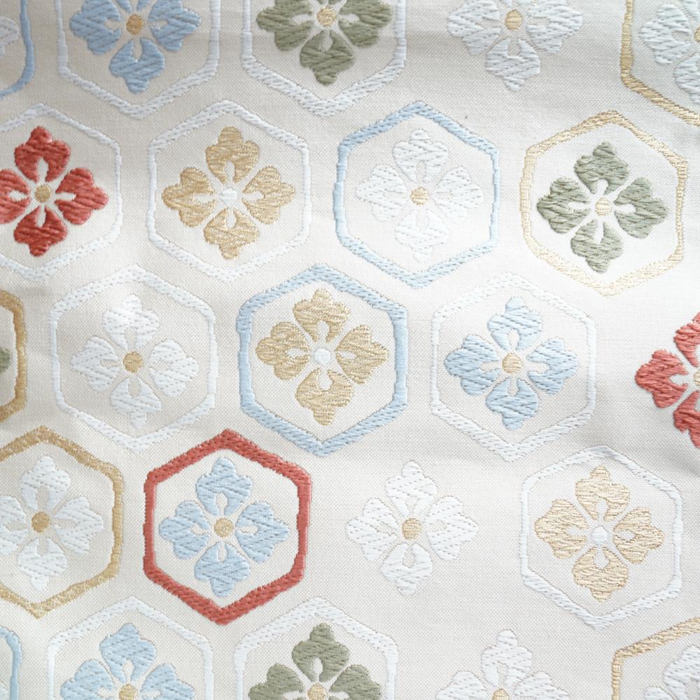 NISHIJIN TABLE RUNNER – TORTOISESHELL & FLOWER DIAMOND ON IVORY (KYOTO)