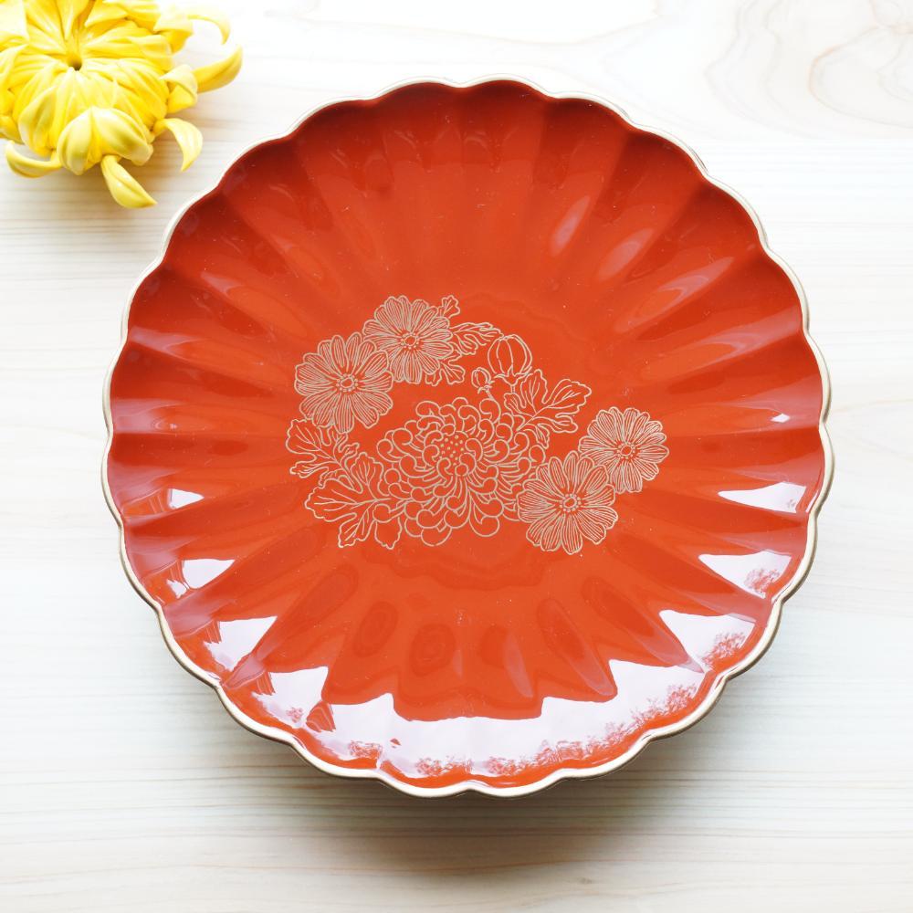 Footed chrysanthemum plate, vermilion with gold