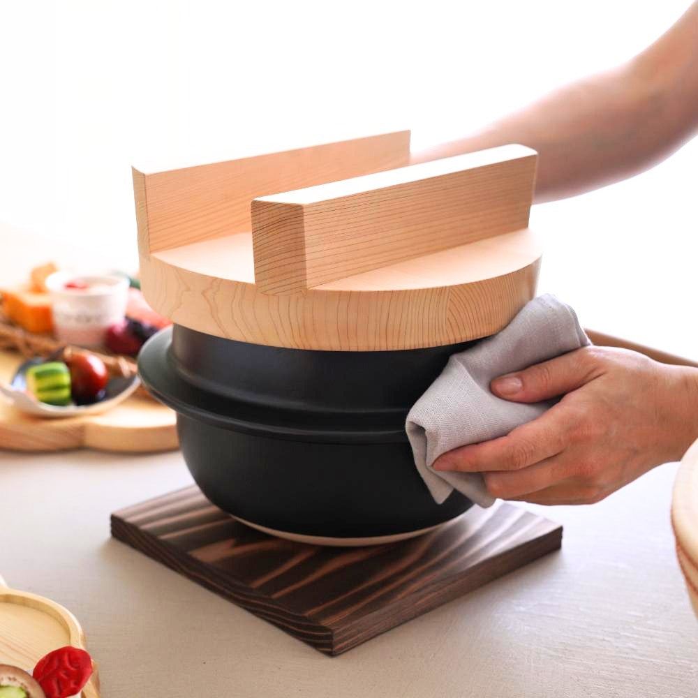 BANKO-WARE HAGAMA RICE POT – 3 GO, WITH TRIVET & PADDLE