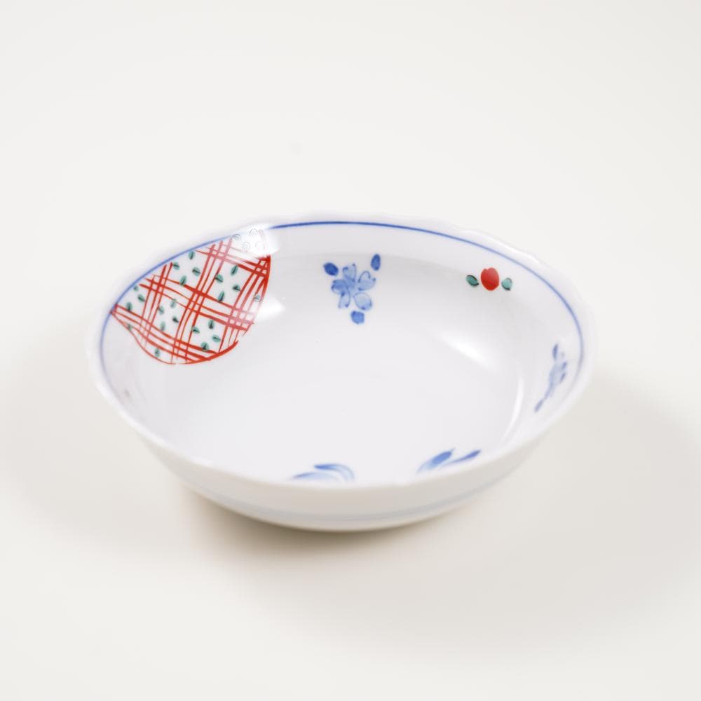 Hana-Usagi shallow bowl, Hasami porcelain