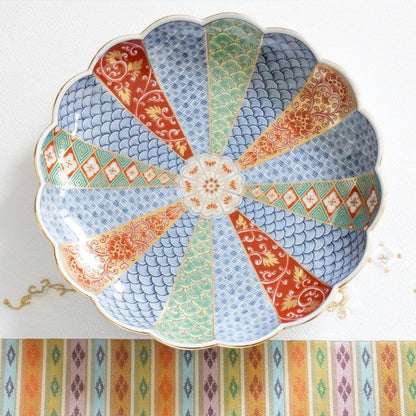 OLD IMARI-STYLE CHRYSANTHEMUM PLATE – BLUE & GOLD, 6.3 IN (HASAMI)
