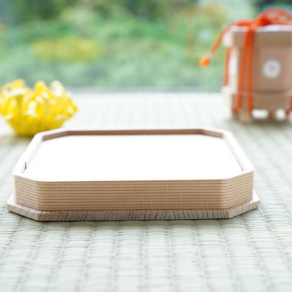 CEDAR OSHIKI TRAY – CHRYSANTHEMUM GOFUN RELIEF, 6 IN