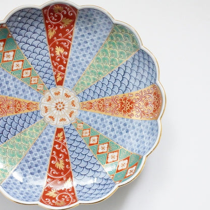 OLD IMARI-STYLE CHRYSANTHEMUM PLATE – BLUE & GOLD, 6.3 IN (HASAMI)