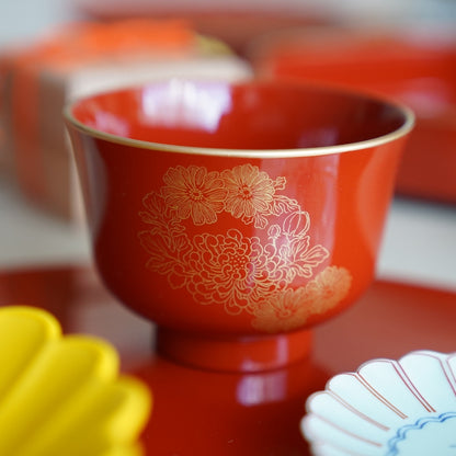 LILY-SHAPED SOUP BOWL – PERSIMMON RED WITH GOLD CHRYSANTHEMUM (ECHIZEN)