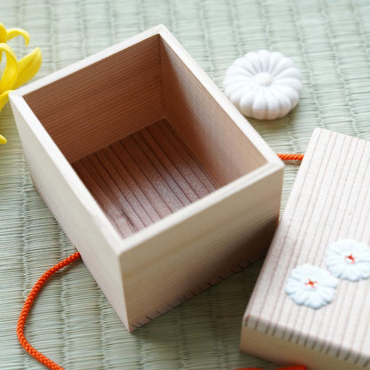 CEDAR LETTER BOX (FUBAKO) – CHRYSANTHEMUM GOFUN RELIEF, SMALL
