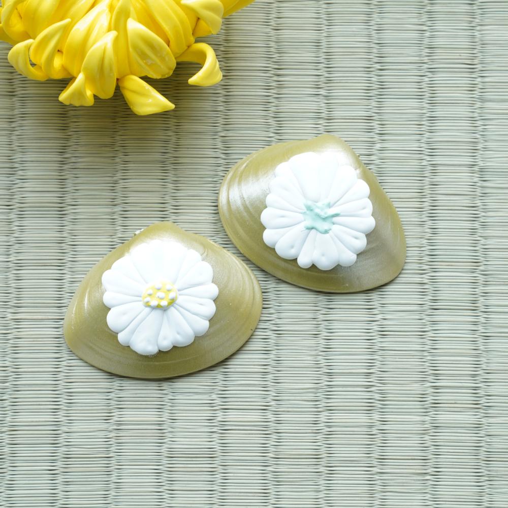CHRYSANTHEMUM CLAM BOX – SMALL, HAND-RAISED GOFUN