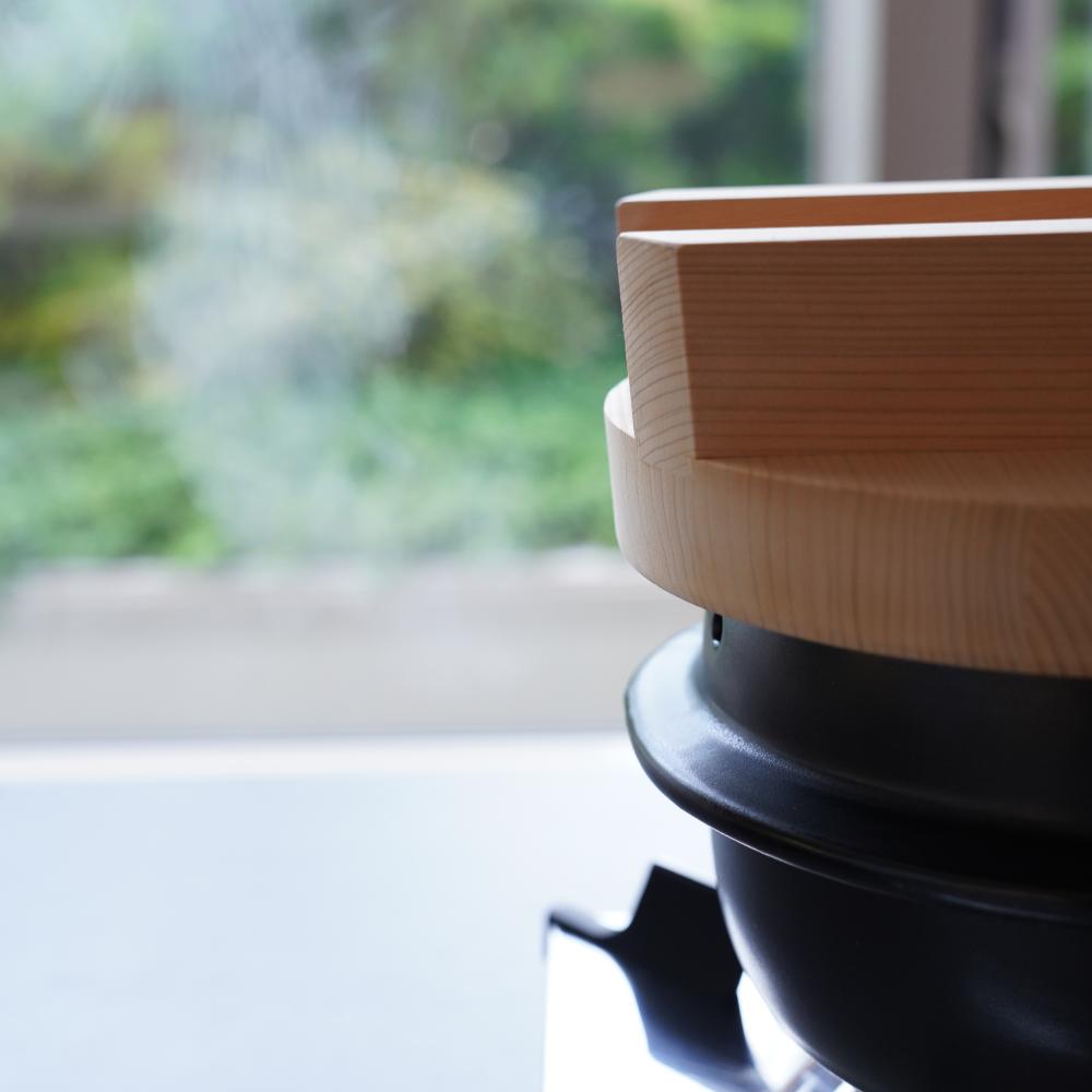 BANKO-WARE HAGAMA RICE POT – 3 GO, WITH TRIVET & PADDLE