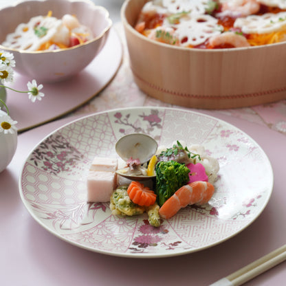 KINRAN IMARI-STYLE PLATE – CRIMSON, GIFT BOXED (YUWEN)