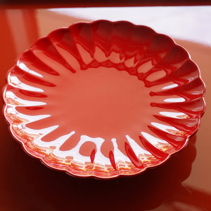 ROUND CHRYSANTHEMUM PLATE - RED 6.5 IN