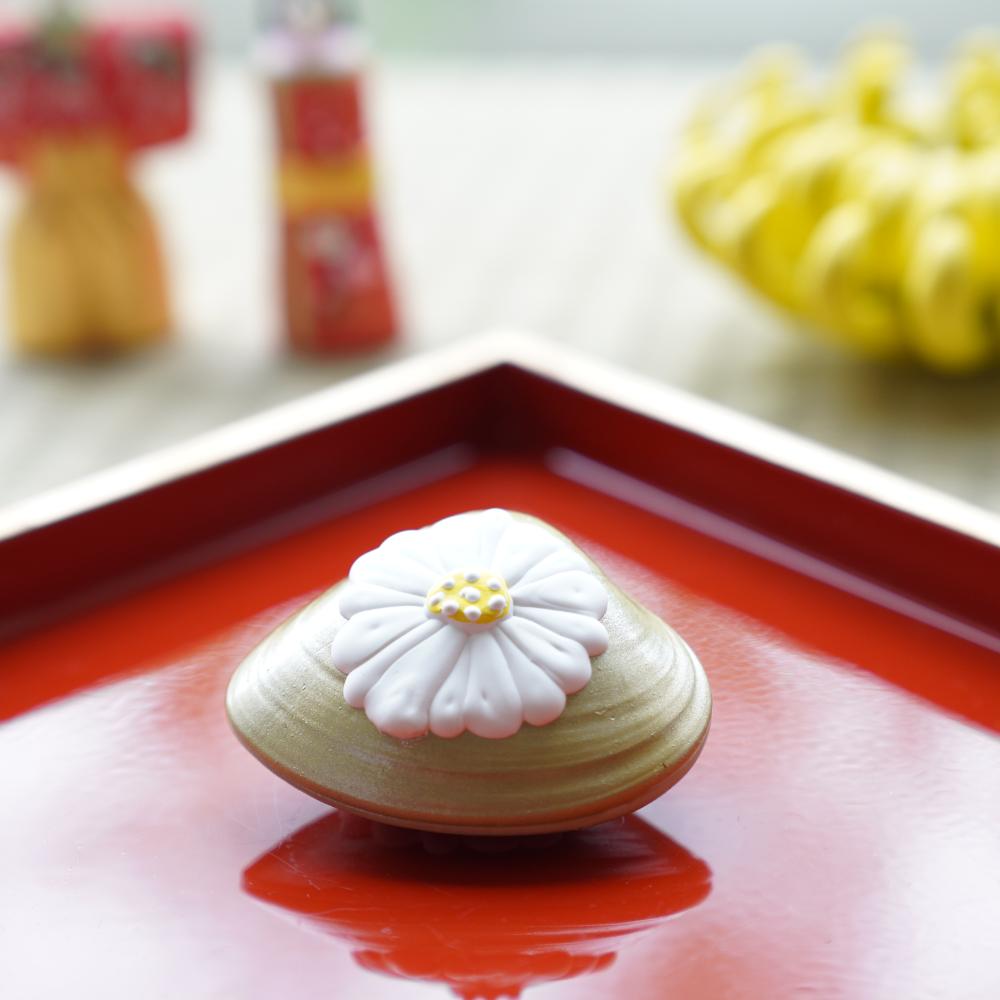 CHRYSANTHEMUM CLAM BOX – SMALL, HAND-RAISED GOFUN