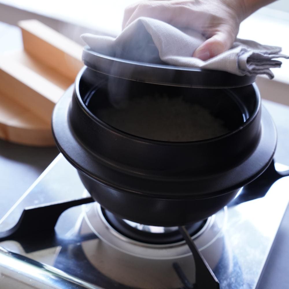 BANKO-WARE HAGAMA RICE POT – 3 GO, WITH TRIVET & PADDLE