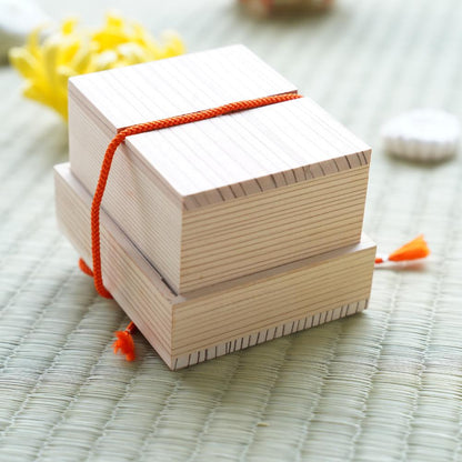 CEDAR LETTER BOX (FUBAKO) – CHRYSANTHEMUM GOFUN RELIEF, SMALL