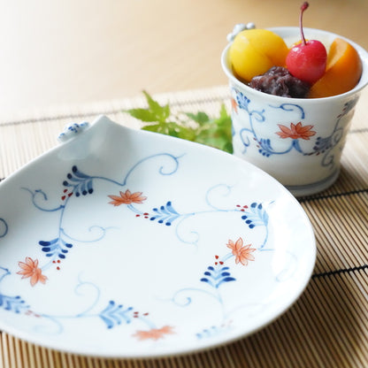 "IKKANNJIN" INDIVIDUAL PLATE – FACETED FLORAL ARABESQUE (HASAMI)
