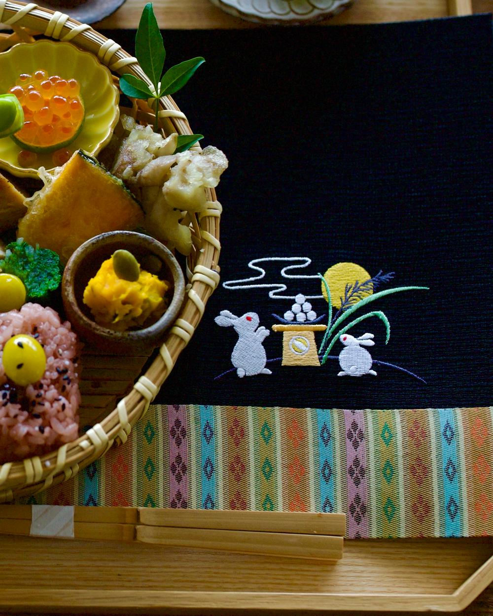 HARVEST MOON EMBROIDERED PLACEMAT – BLACK (KYOTO)