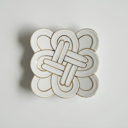 AUSPICIOUS KNOT SMALL PLATE – GOLD LINE (ARITA)