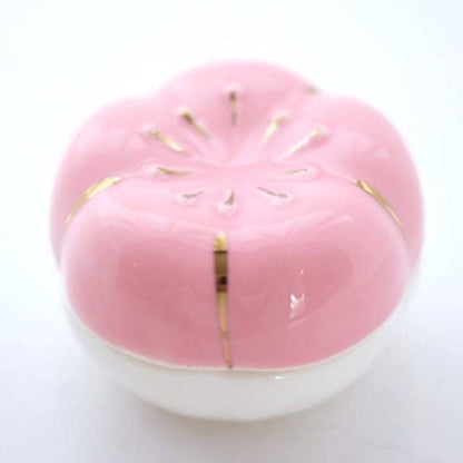 PLUM-SHAPED APPETIZER DISH