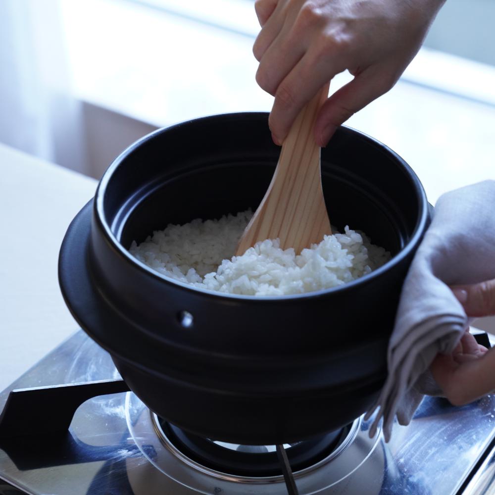BANKO-WARE HAGAMA RICE POT – 3 GO, WITH TRIVET & PADDLE