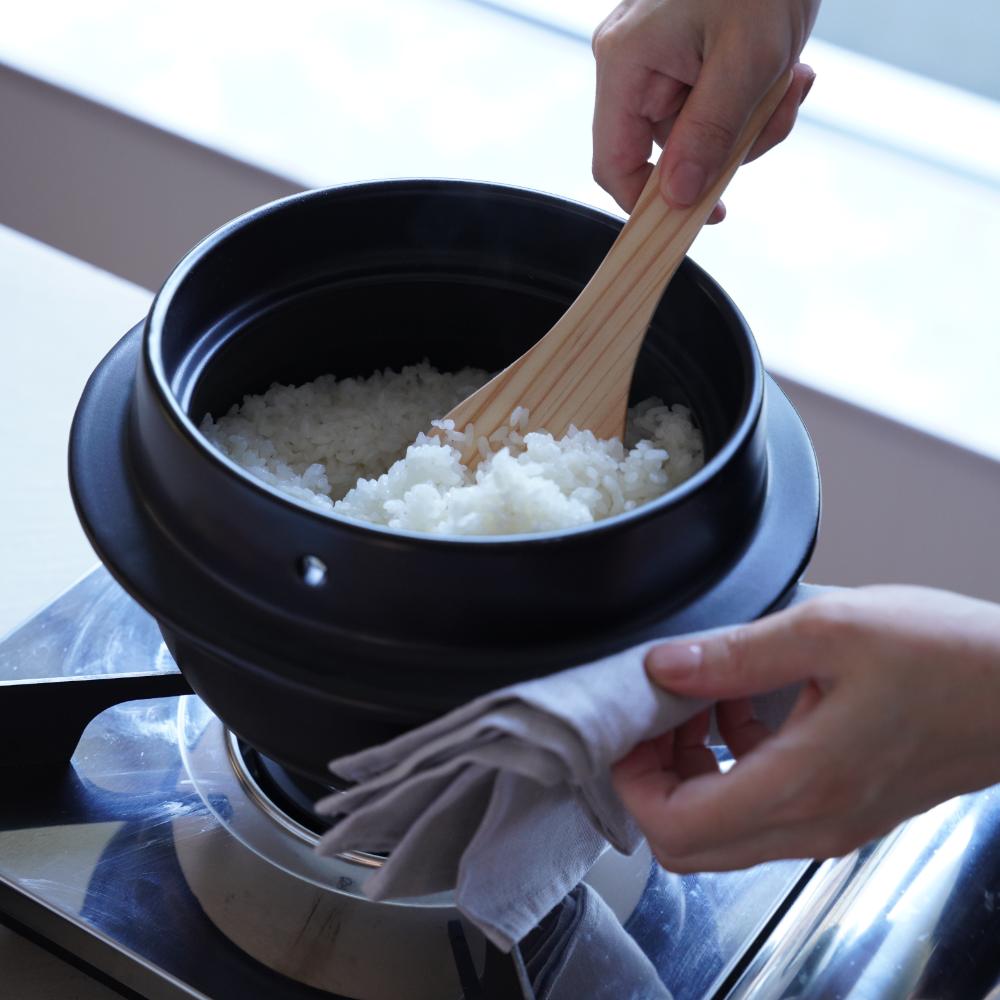 BANKO-WARE HAGAMA RICE POT – 3 GO, WITH TRIVET & PADDLE