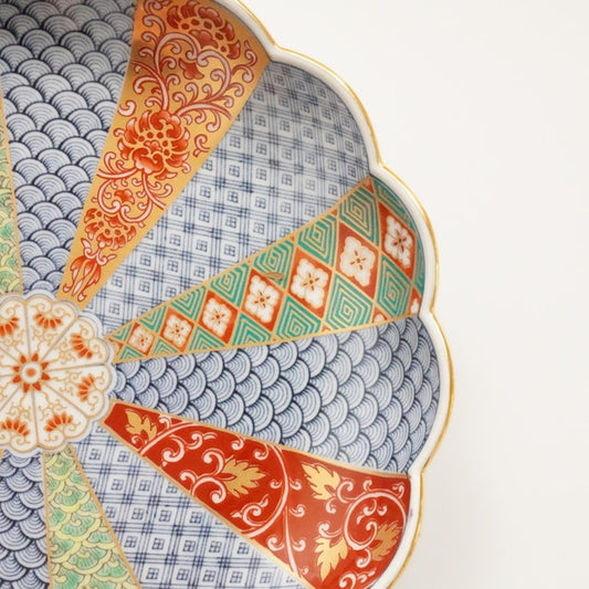 OLD IMARI-STYLE CHRYSANTHEMUM PLATE – BLUE & GOLD, 6.3 IN (HASAMI)