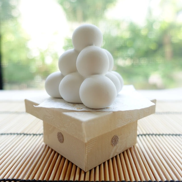 MOON-VIEWING DUMPLINGS ON A SANPO STAND – CHIRIMEN ORNAMENT (KYOTO)