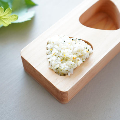 HINOKI ONIGIRI MOLD – 3 CAVITIES, WITH BOARD