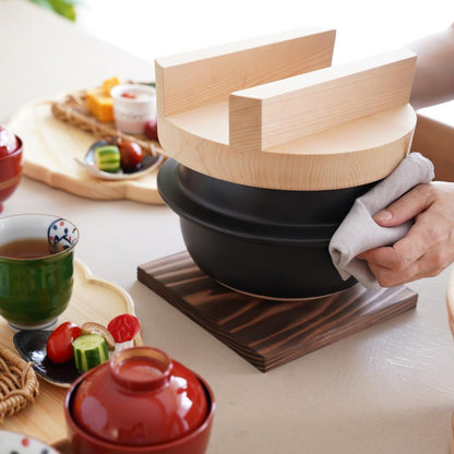 BANKO-WARE HAGAMA RICE POT – 3 GO, WITH TRIVET & PADDLE