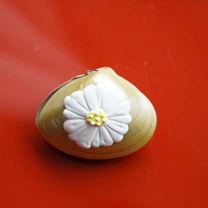 CHRYSANTHEMUM CLAM BOX – SMALL, HAND-RAISED GOFUN