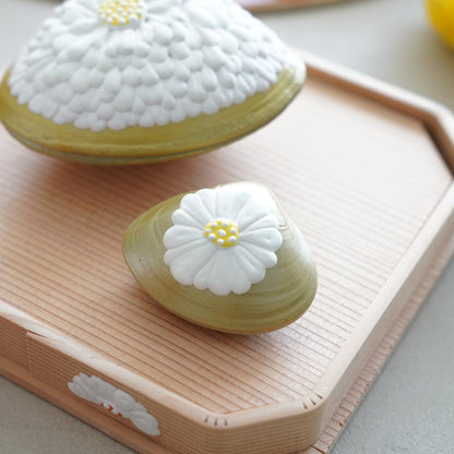 CHRYSANTHEMUM CLAM BOX – SMALL, HAND-RAISED GOFUN
